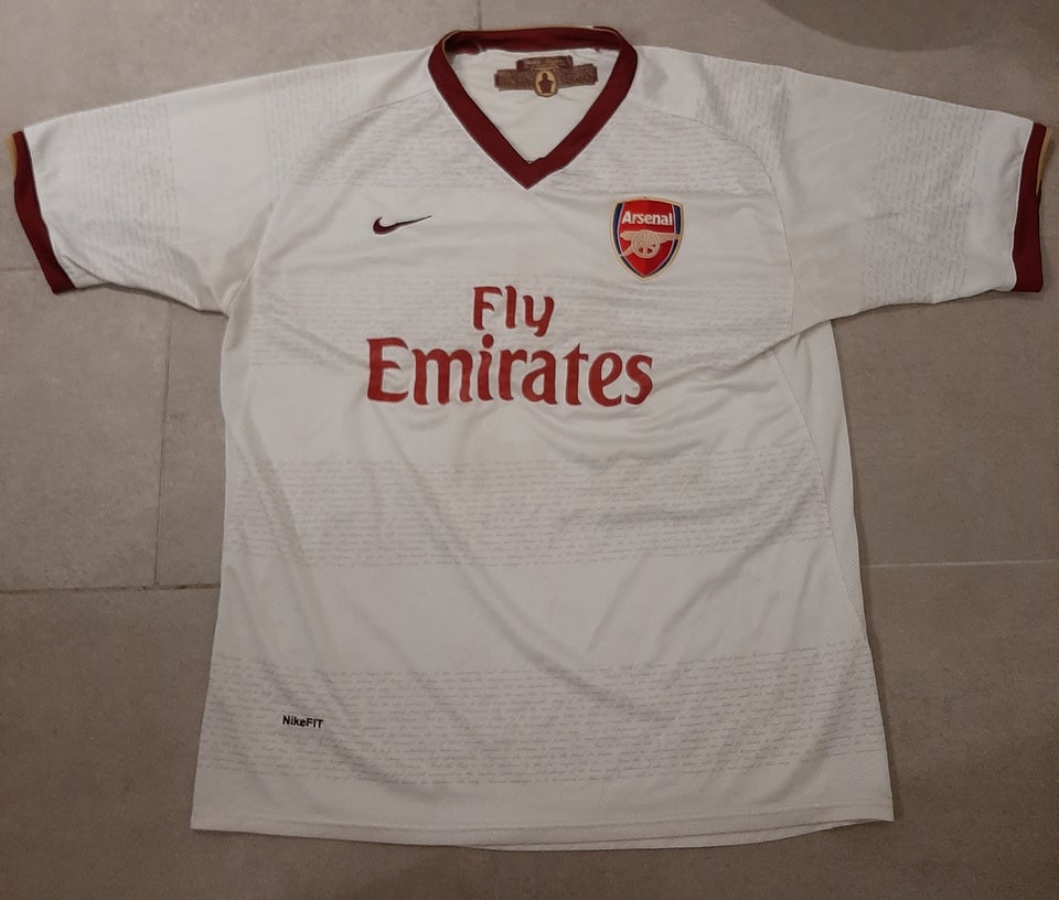 Fodboldtrøje, Arsenal jersey,