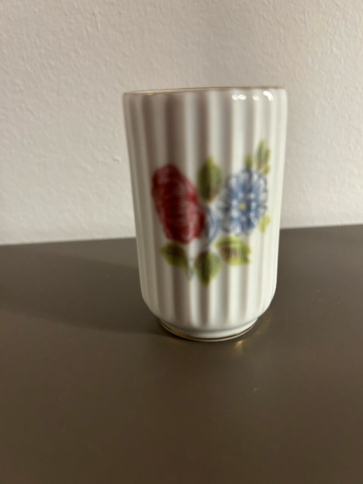 Porcelæn, Vase, Lyngby