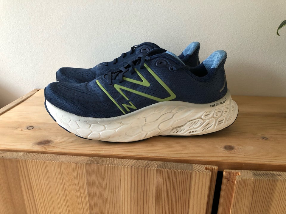 Løbesko, MORE v3, New Balance