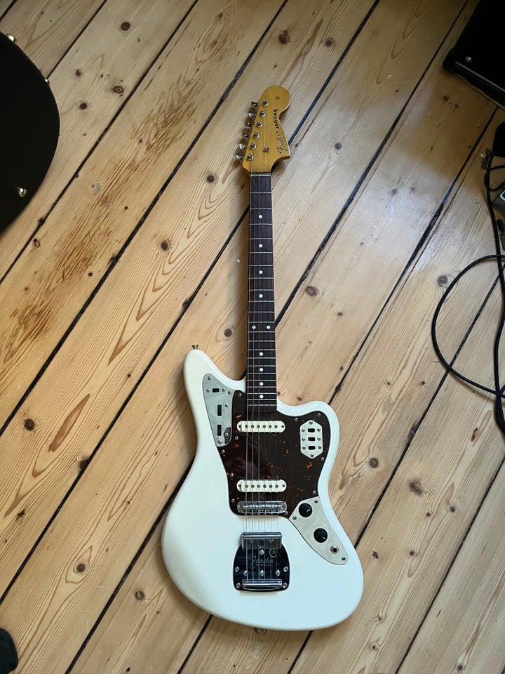 Elguitar, Fender (Jpn) Fender