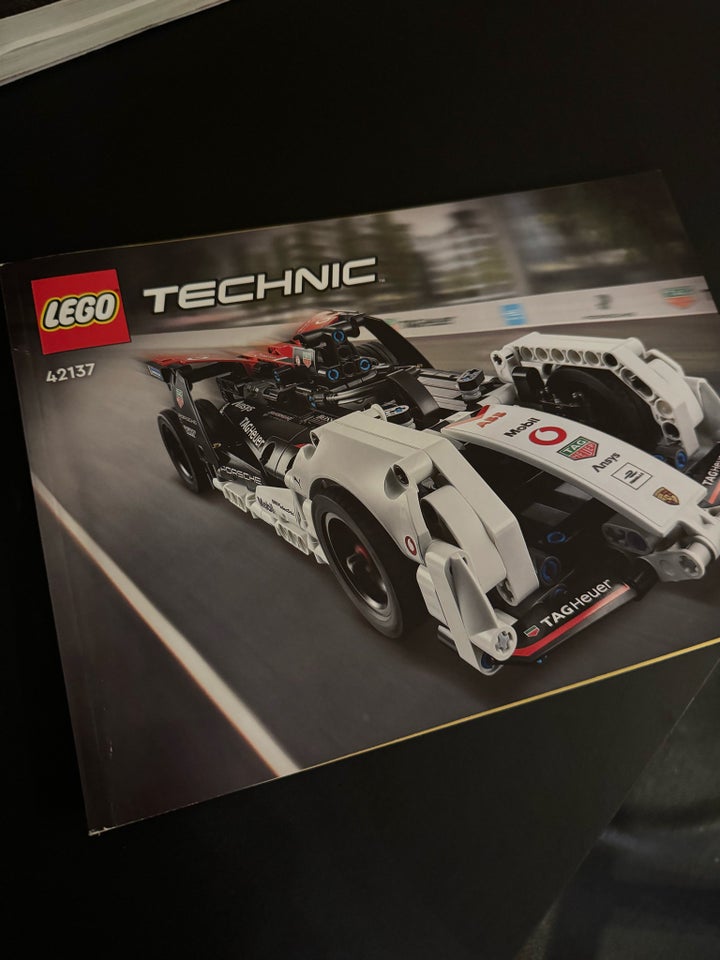 Lego Technic, 42137