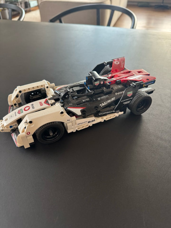 Lego Technic, 42137