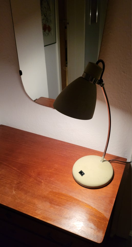 Anden bordlampe