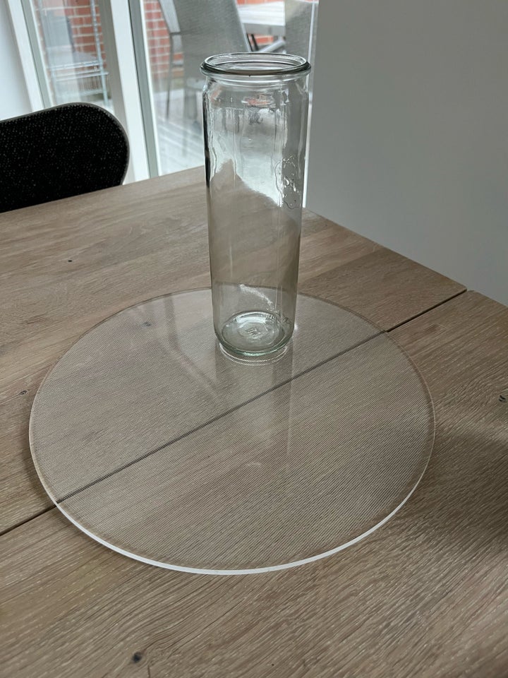 Akryl plade og glas vase