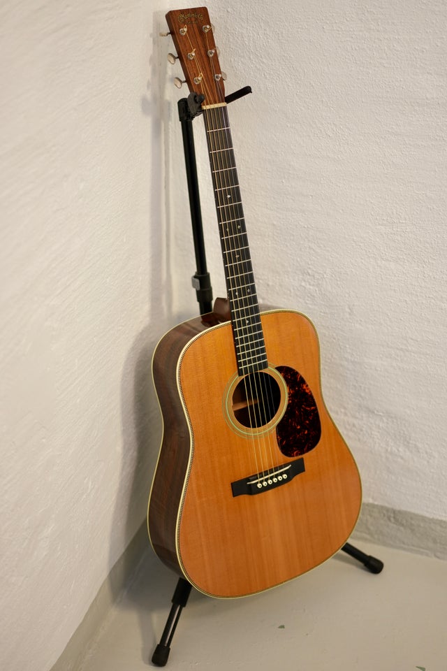 Western, Martin HD28V