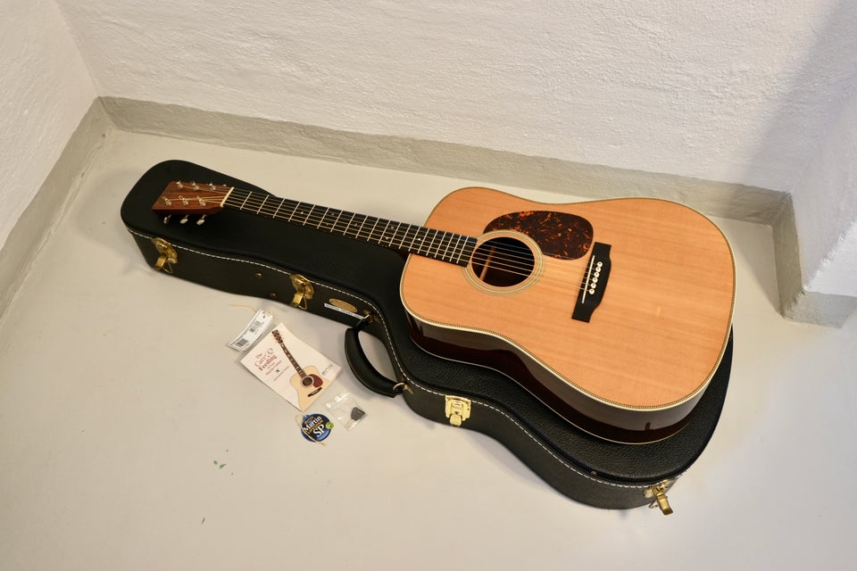 Western, Martin HD28V