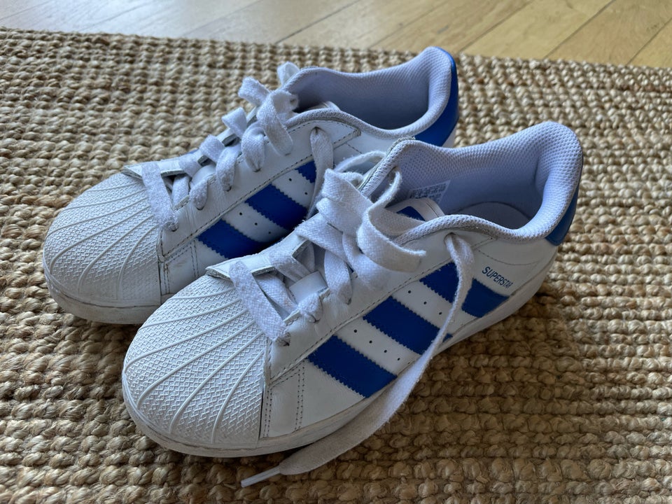 Sneakers, str. 39,5, Adidas