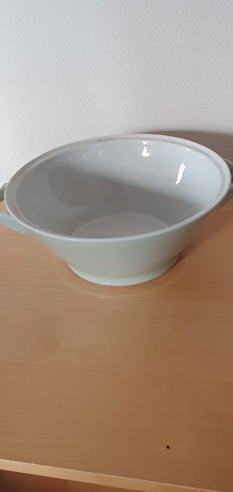 Porcelæn Skål og kande samlet