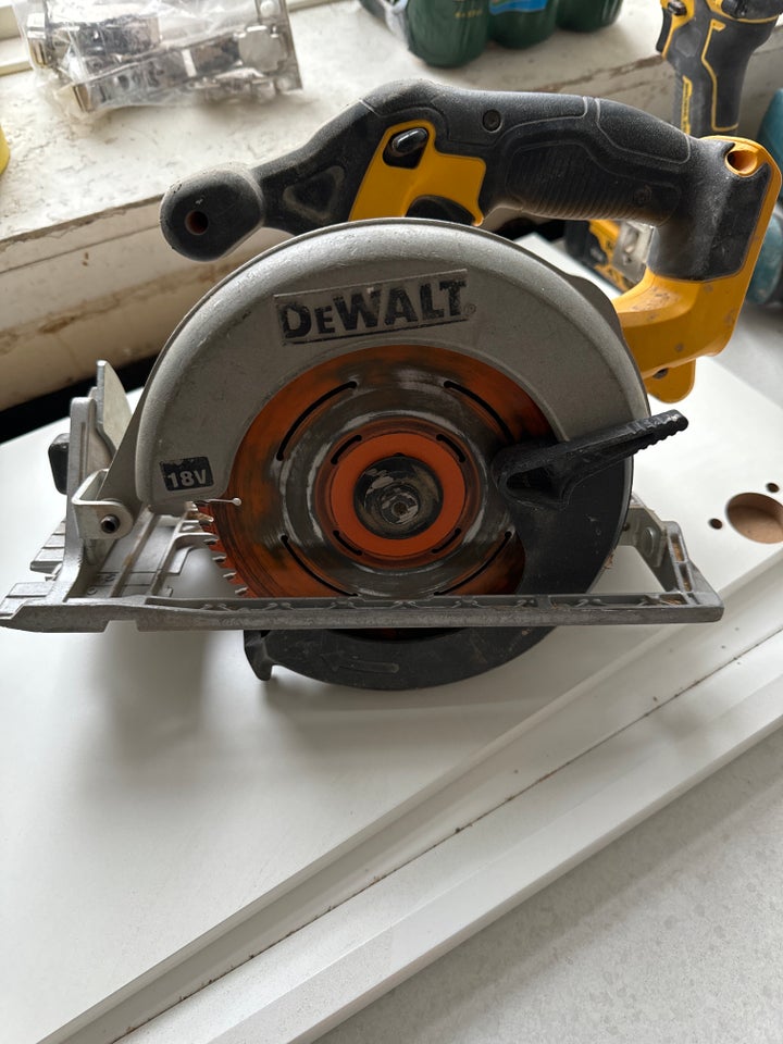 Rundsav, DeWalt