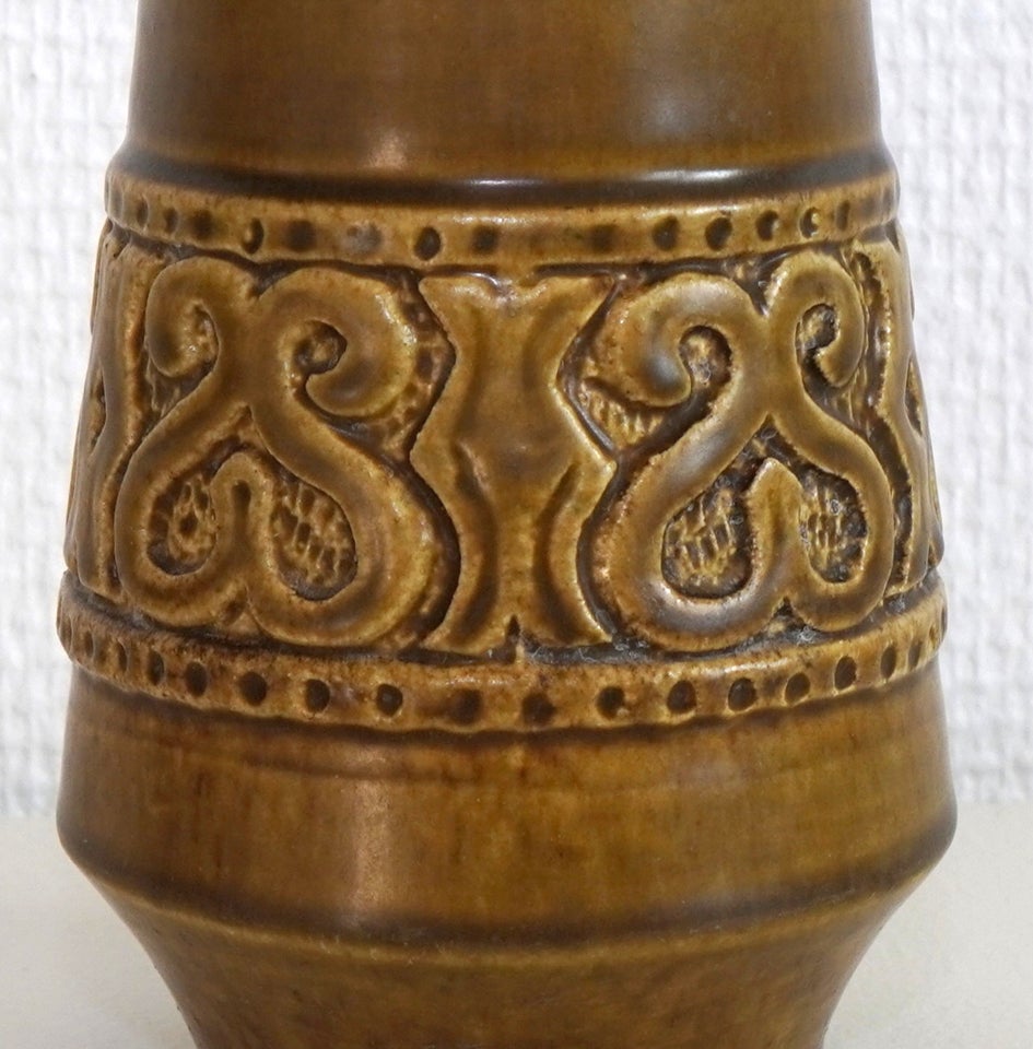 Olivengrøn vintage keramik vase