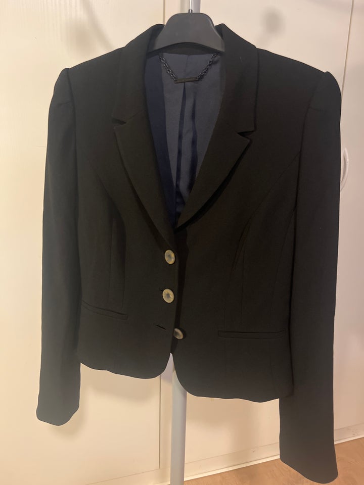 Blazer, str. 38, Elie Tahari