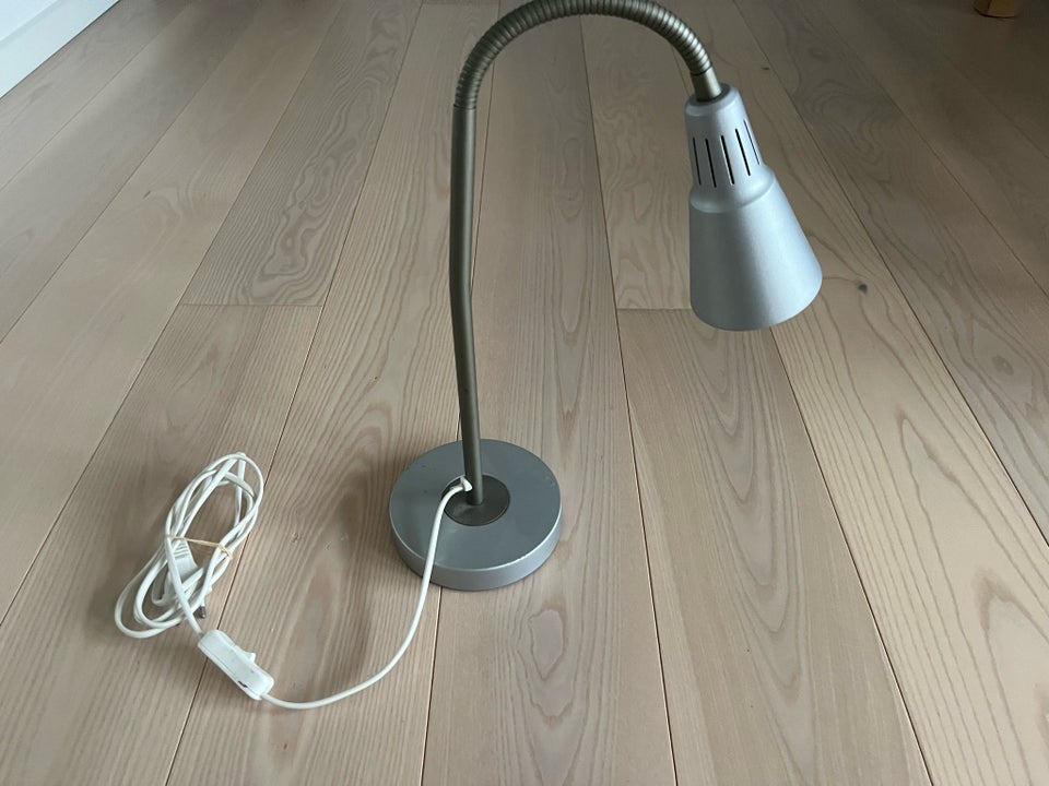 Skrivebordslampe, Ikea