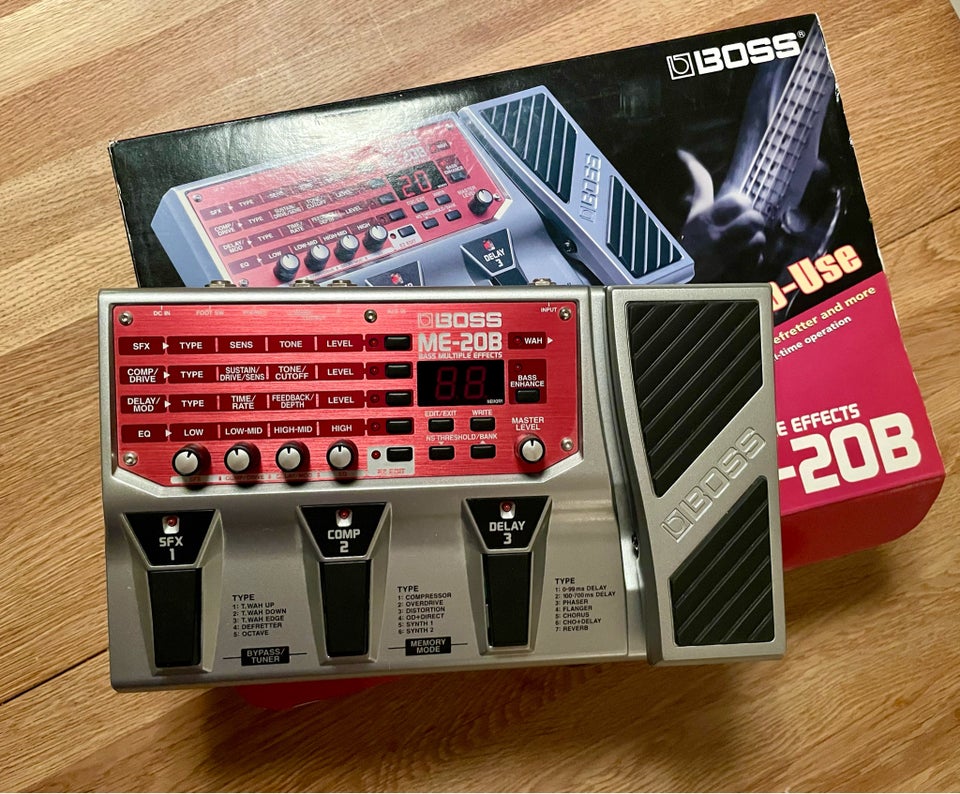 Bass effekter, Boss ME-20B