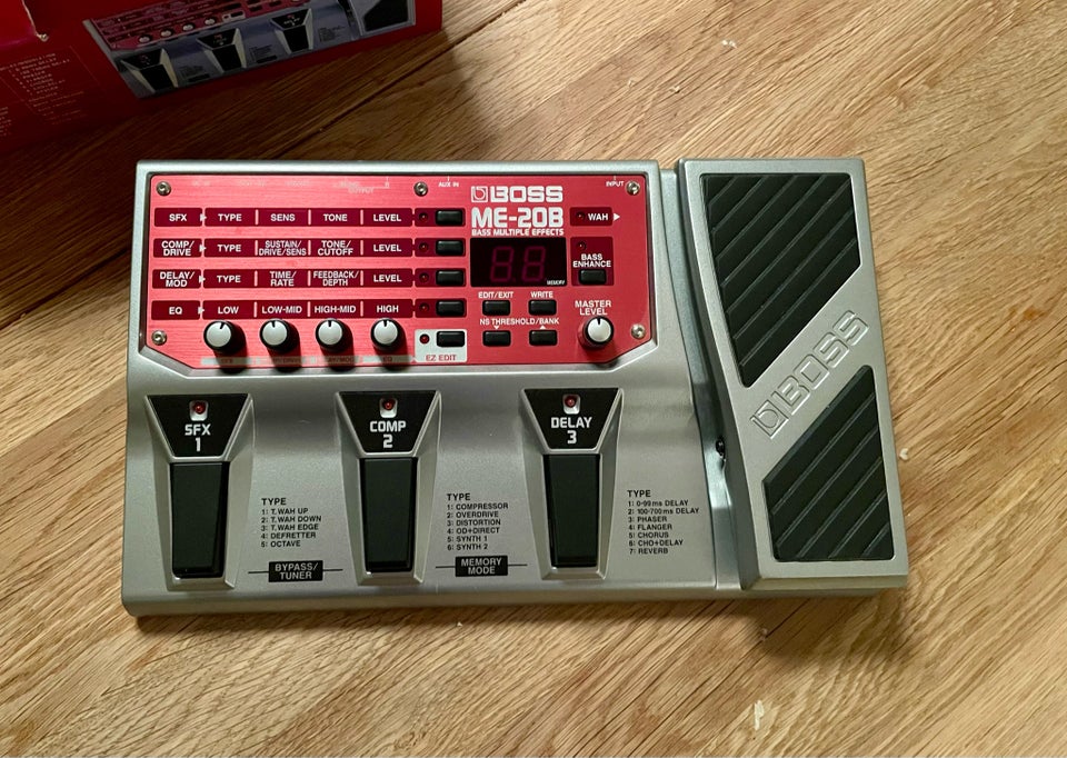 Bass effekter, Boss ME-20B