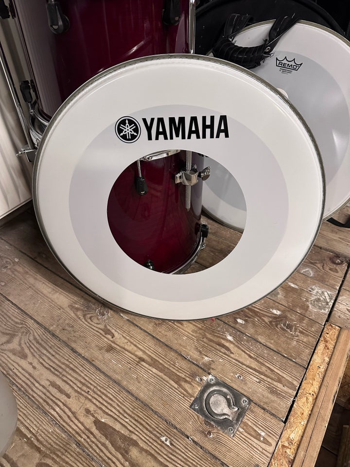 Andet, Yamaha Front skind