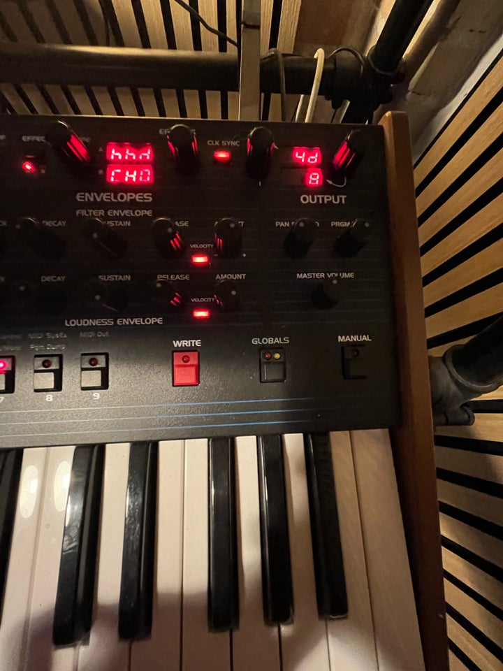 Synthesizer, Sequential OB-6