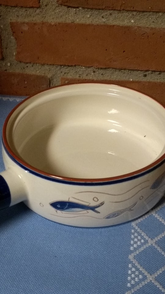 Porcelæn Terrin/lågfad Made in