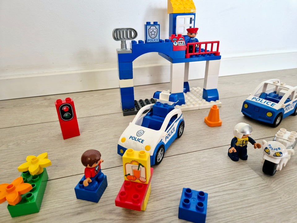 Lego Duplo Politistation