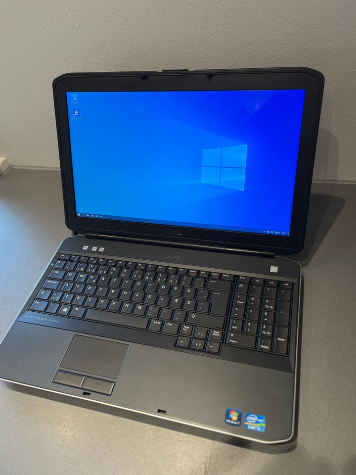 Dell E5530, Intel i3 2.40 GHz, 4 GB