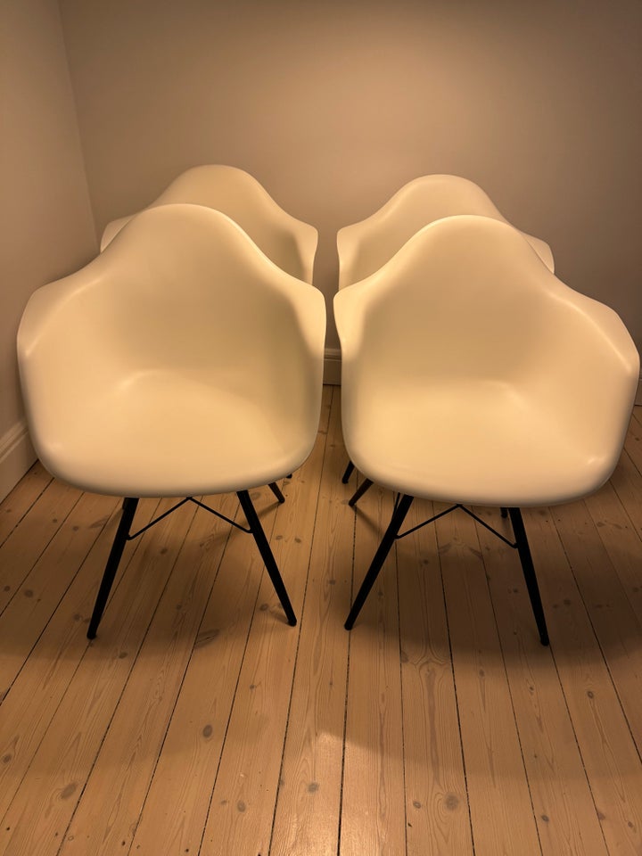 Spisebordsstol, Plast/Eg, Eames