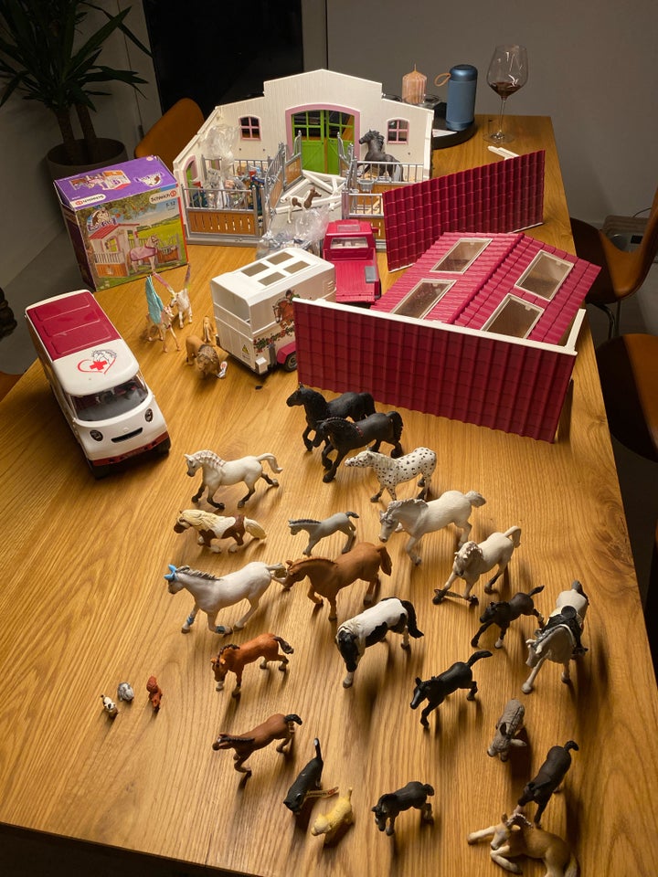 Andet legetøj, Schleich, Schleich