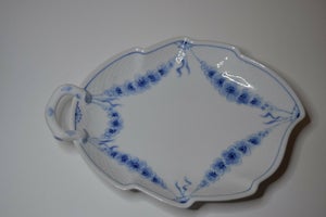 Porcelæn bladformet kagefad B &amp; G