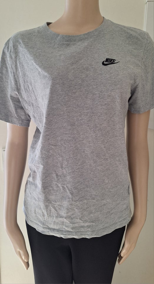 T-shirt, Nike, str. 38