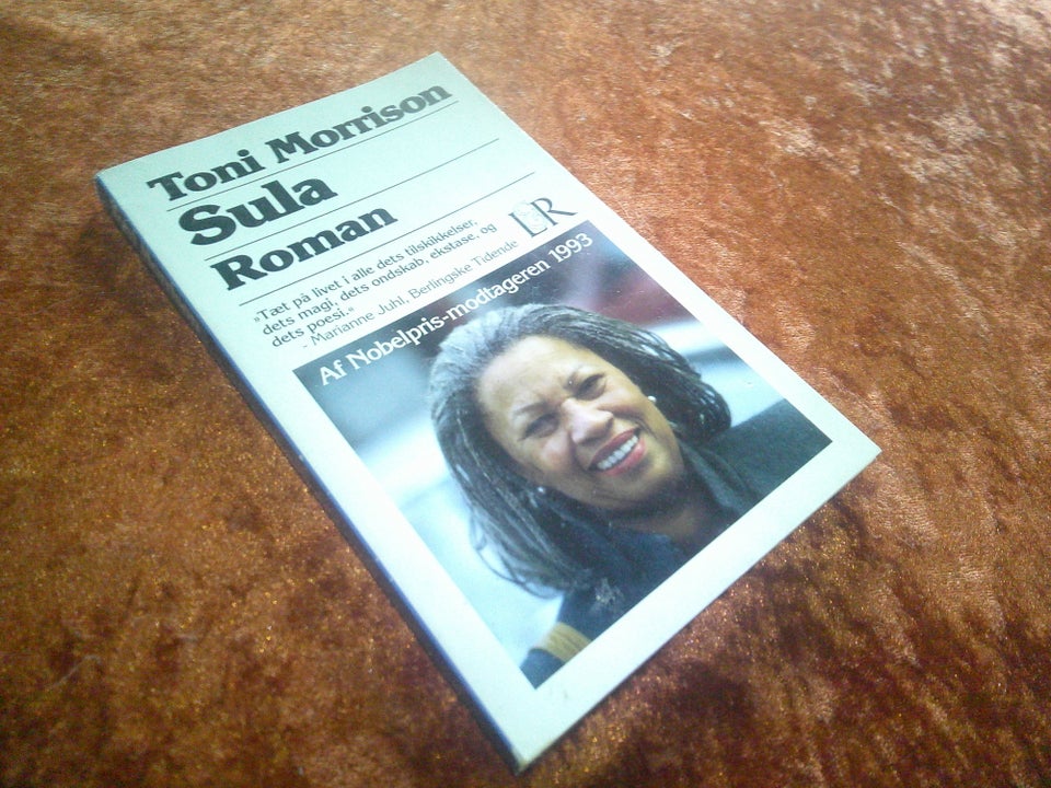 Sula, Toni Morrison, genre: