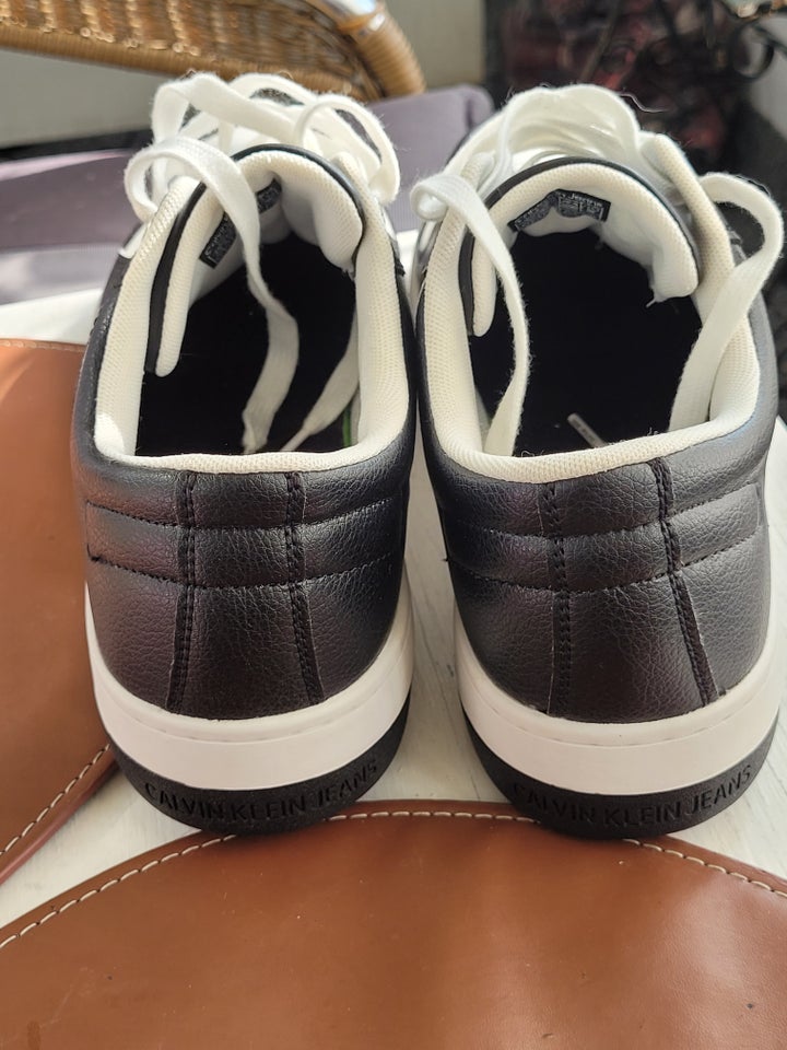 Sneakers, Calvin Klein, str. 43