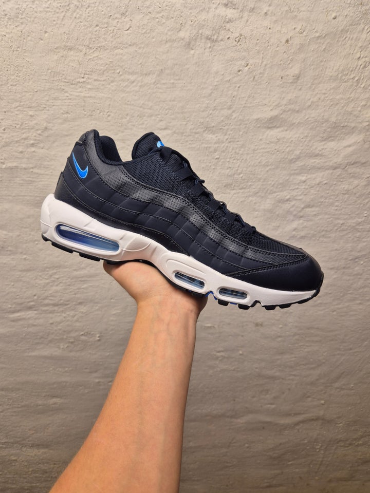 Sneakers, Nike Air Max 95 Dark