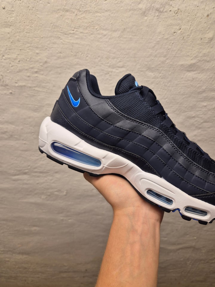 Sneakers, Nike Air Max 95 Dark