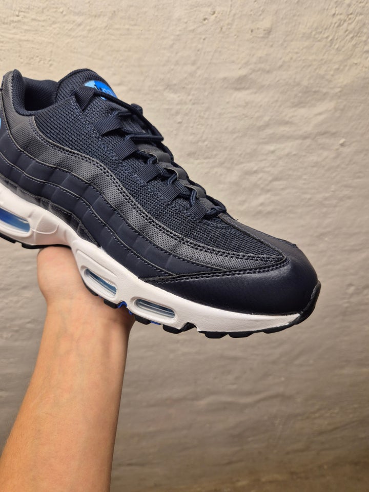 Sneakers, Nike Air Max 95 Dark