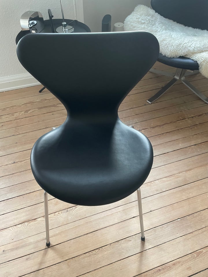 Arne Jacobsen stol 3107