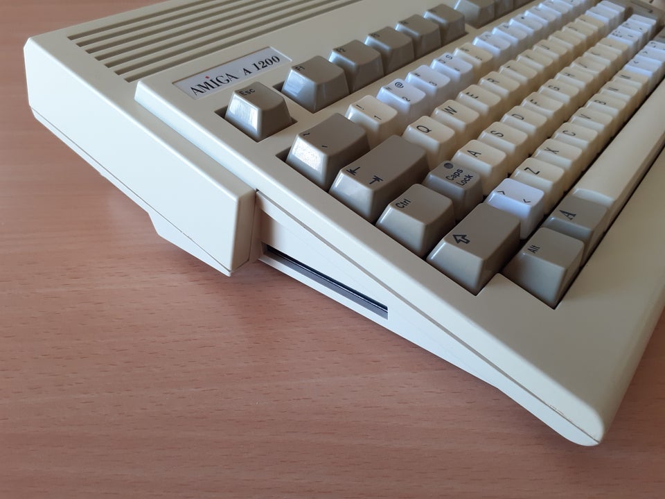 Escom Amiga 1200 arkademaskine