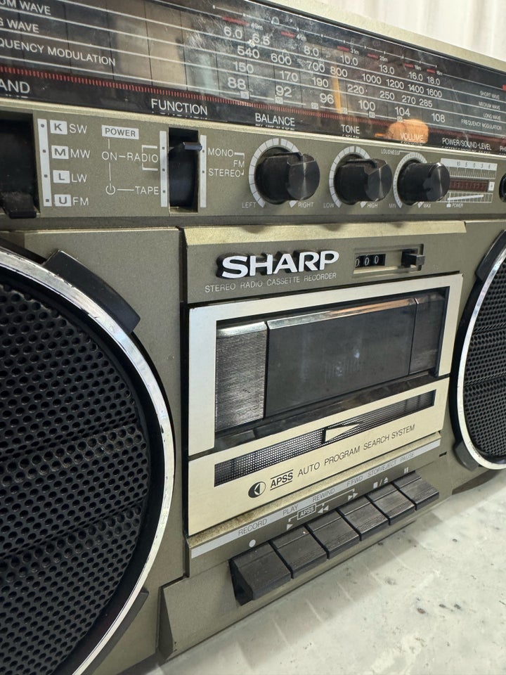 Ghettoblaster, Andet, Sharp GF