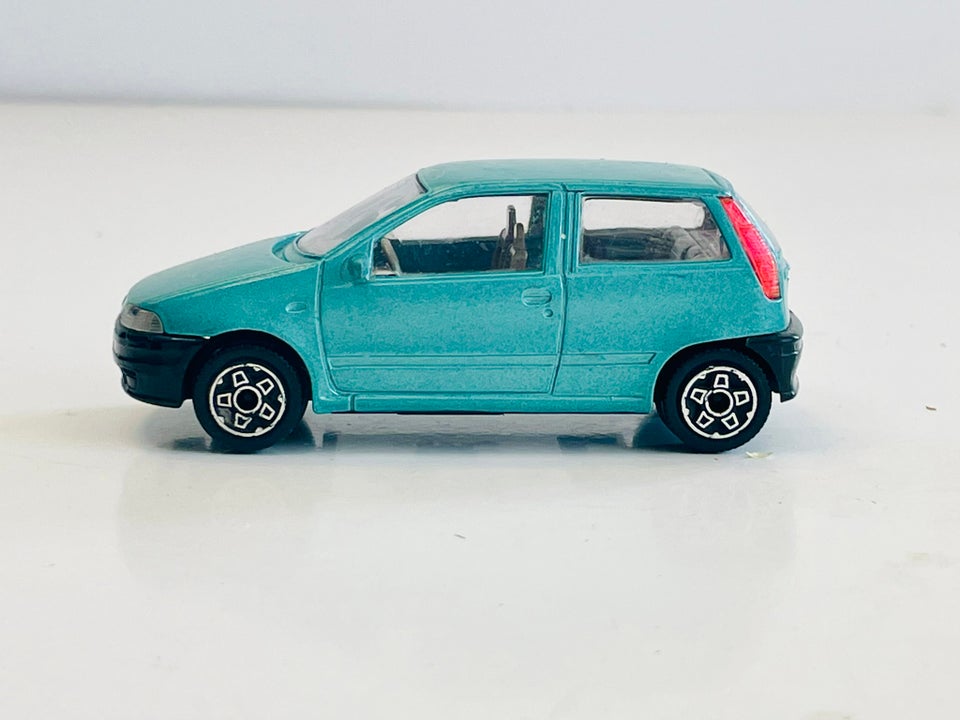 Modelbil, Bburago Fiat Punto,