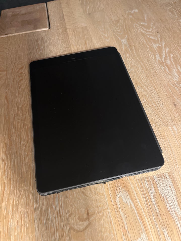 iPad 8, 128 GB, sort