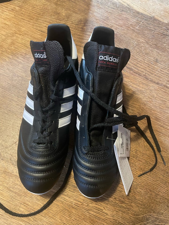 Fodboldstøvler, Adidas (Copa