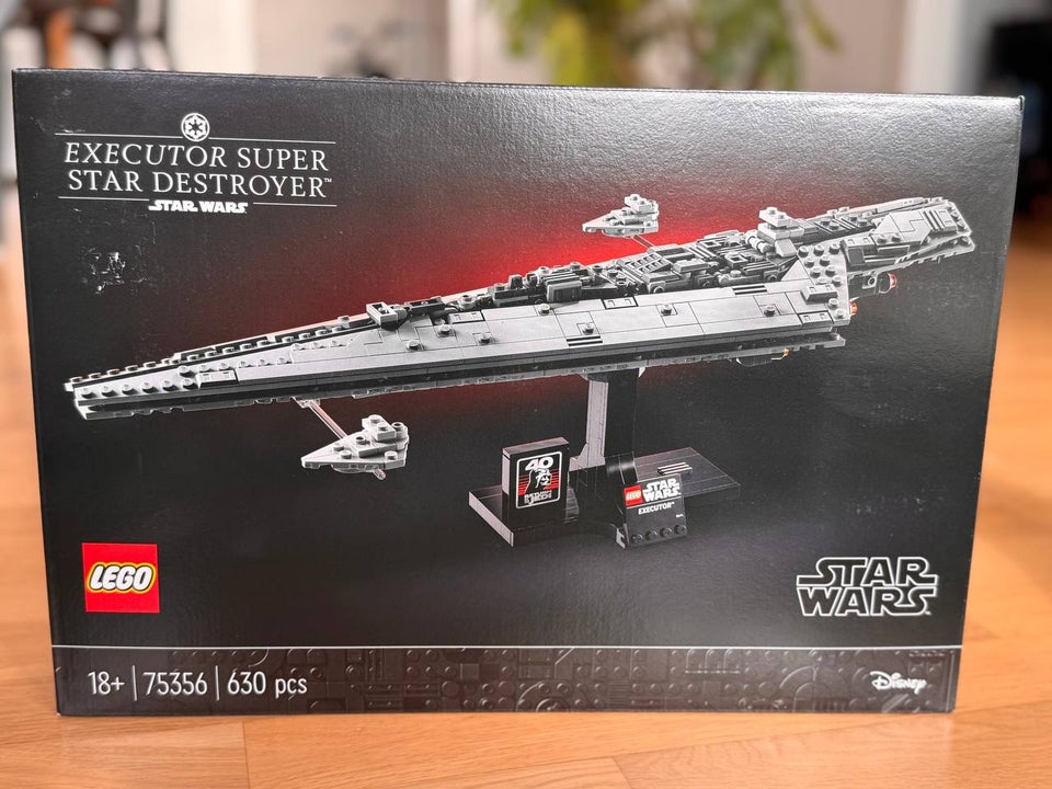 LEGO Star Wars Executor Sup...