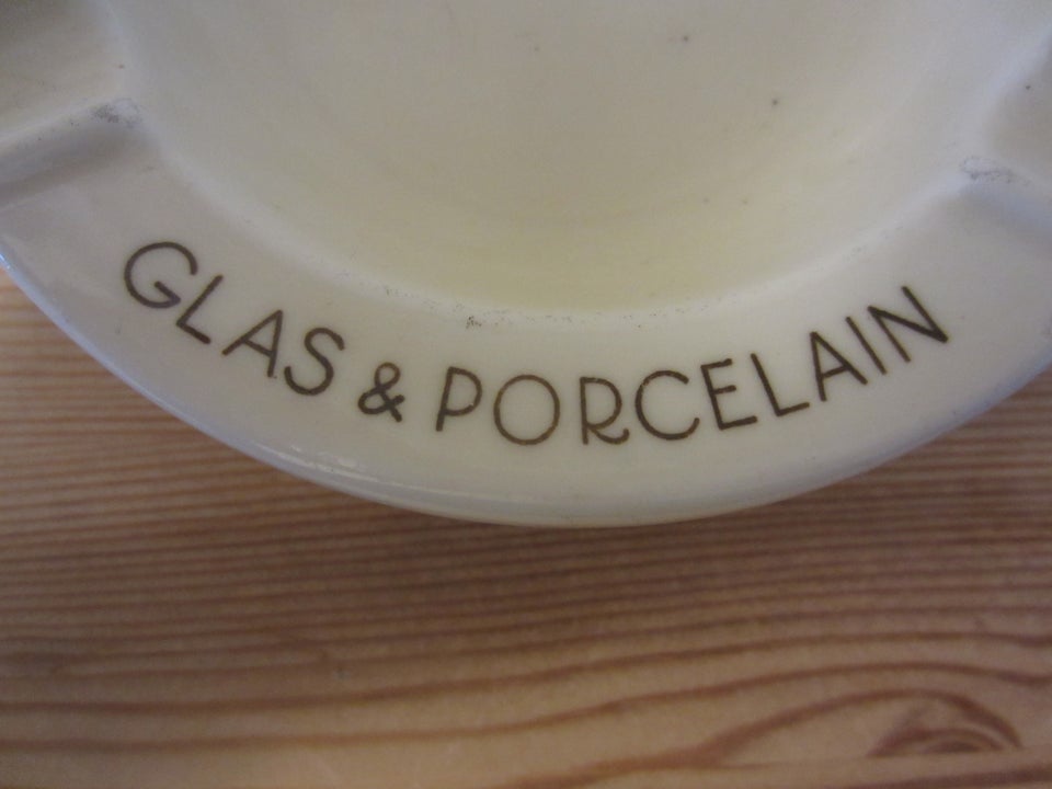 Porcelæn, Reklameaskebæger Otto