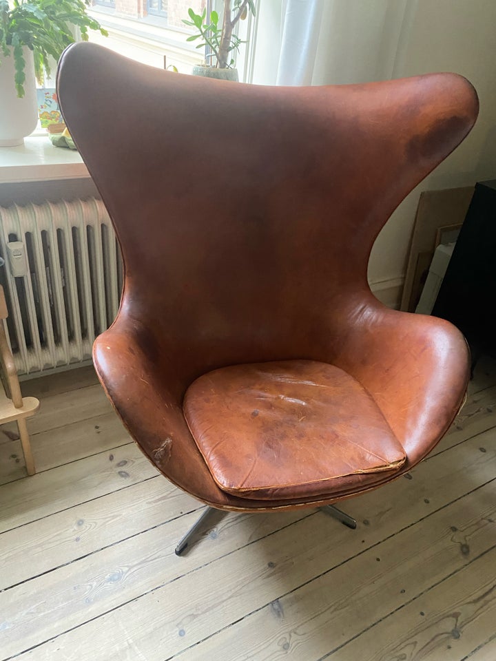 Arne Jacobsen Ægget Lænestol