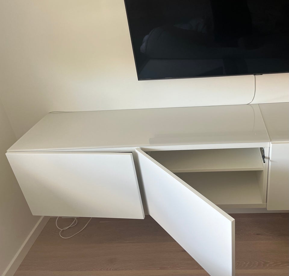 Reol BESTÅ fra IKEA b: 120 d: 42 h: