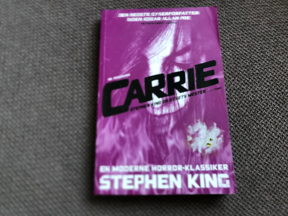 Carrie, Stephen King, genre: gys