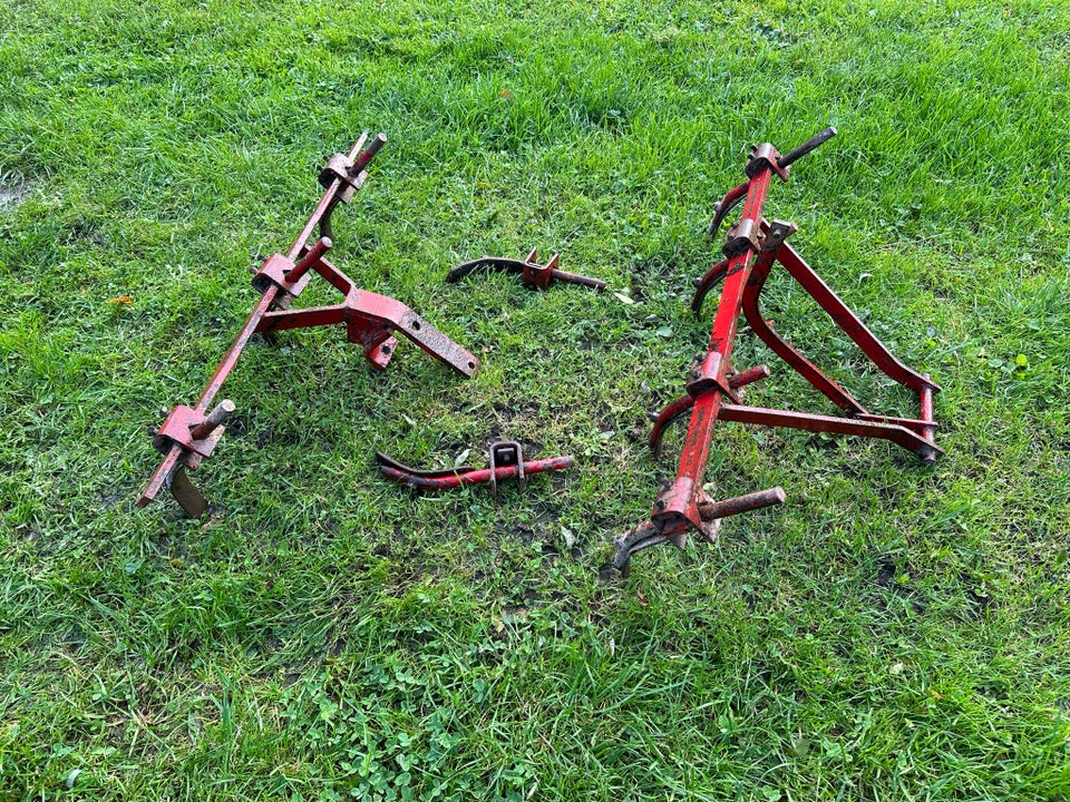 Wheel Horse cultivator, Wheel