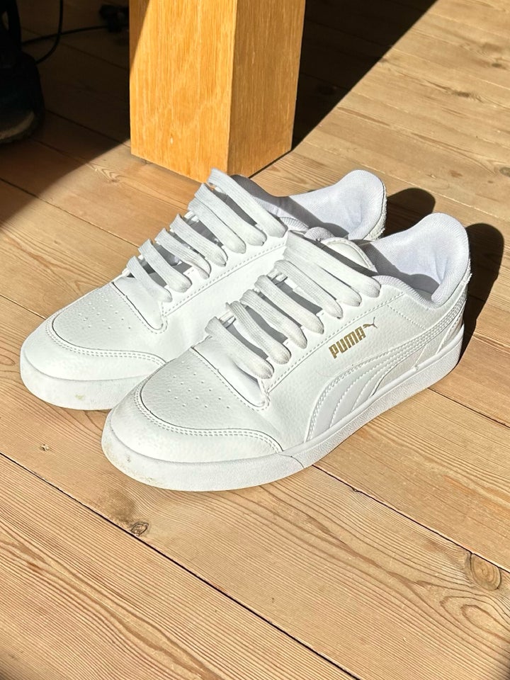 Sneakers str 39 Puma