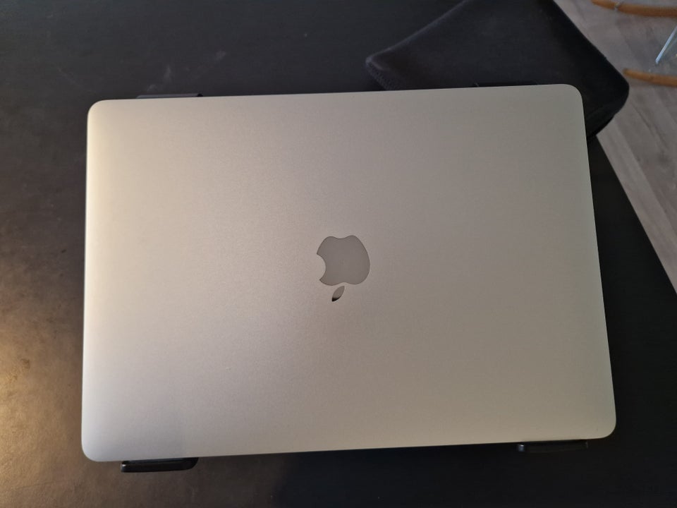 MacBook Pro 13" 2017 + slee