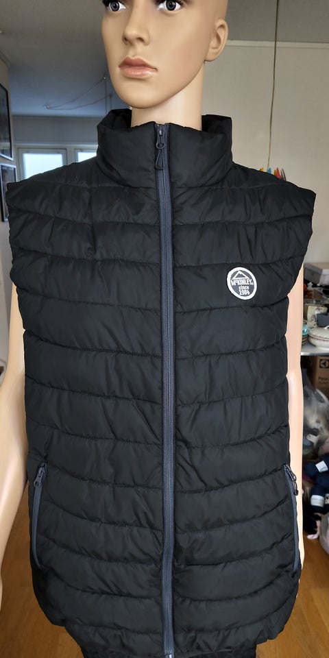 Vest, str. 42, Dun vest