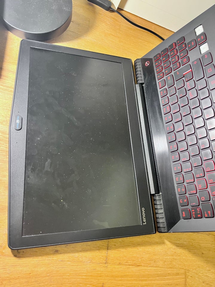 Lenovo Legion Y520-15IKBN, Defekt