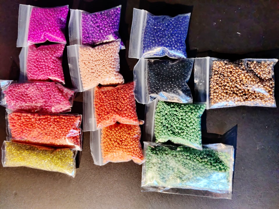 Perler, Seed beads (glasperler)