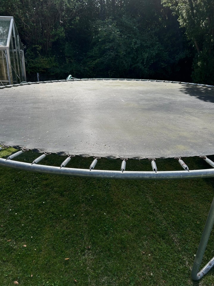 Trampolin